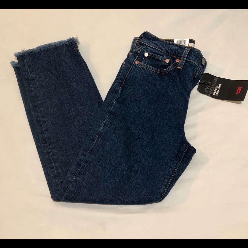 Levi’s Wedgie Straight Jean